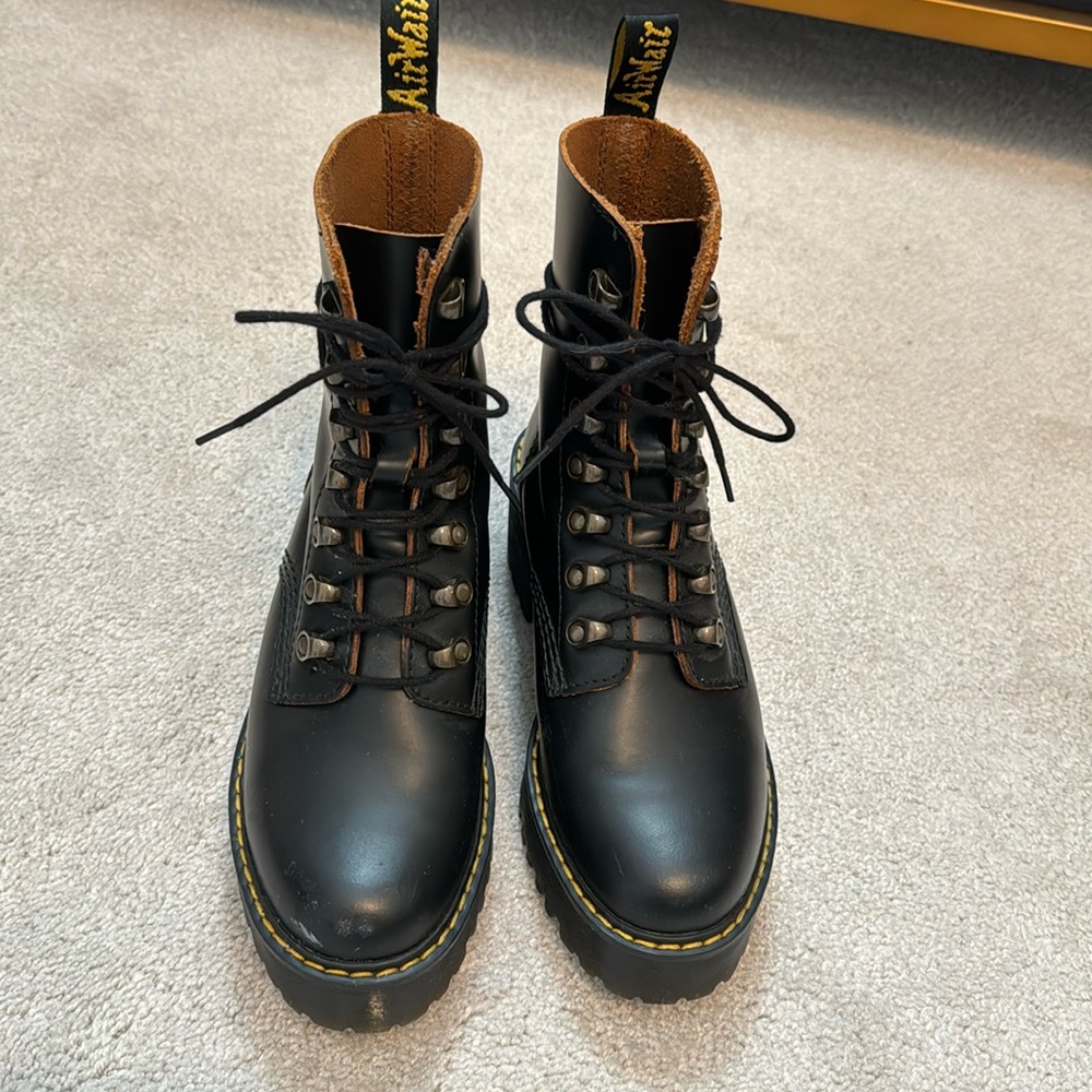 Dr. Martin Leona black platform boots size 7
